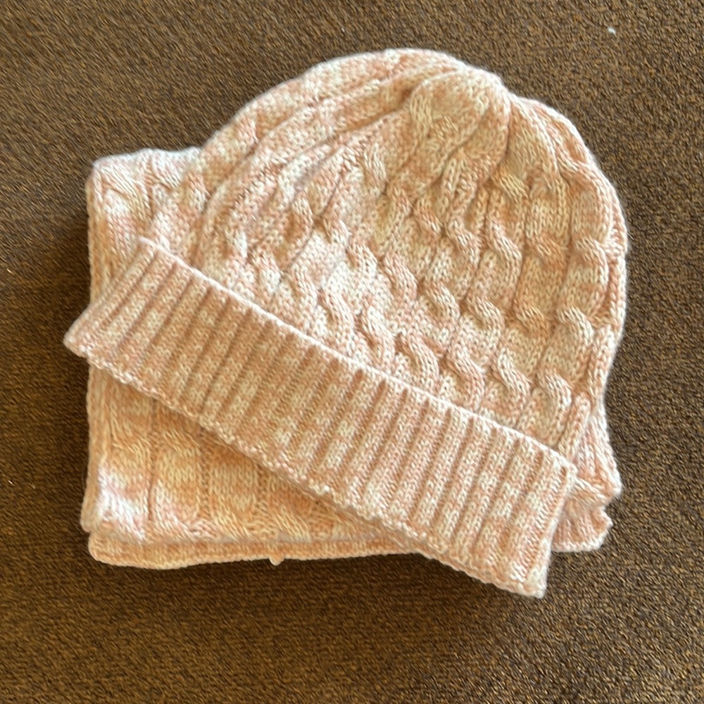 Hat and Scarf - Picture 4 of 4